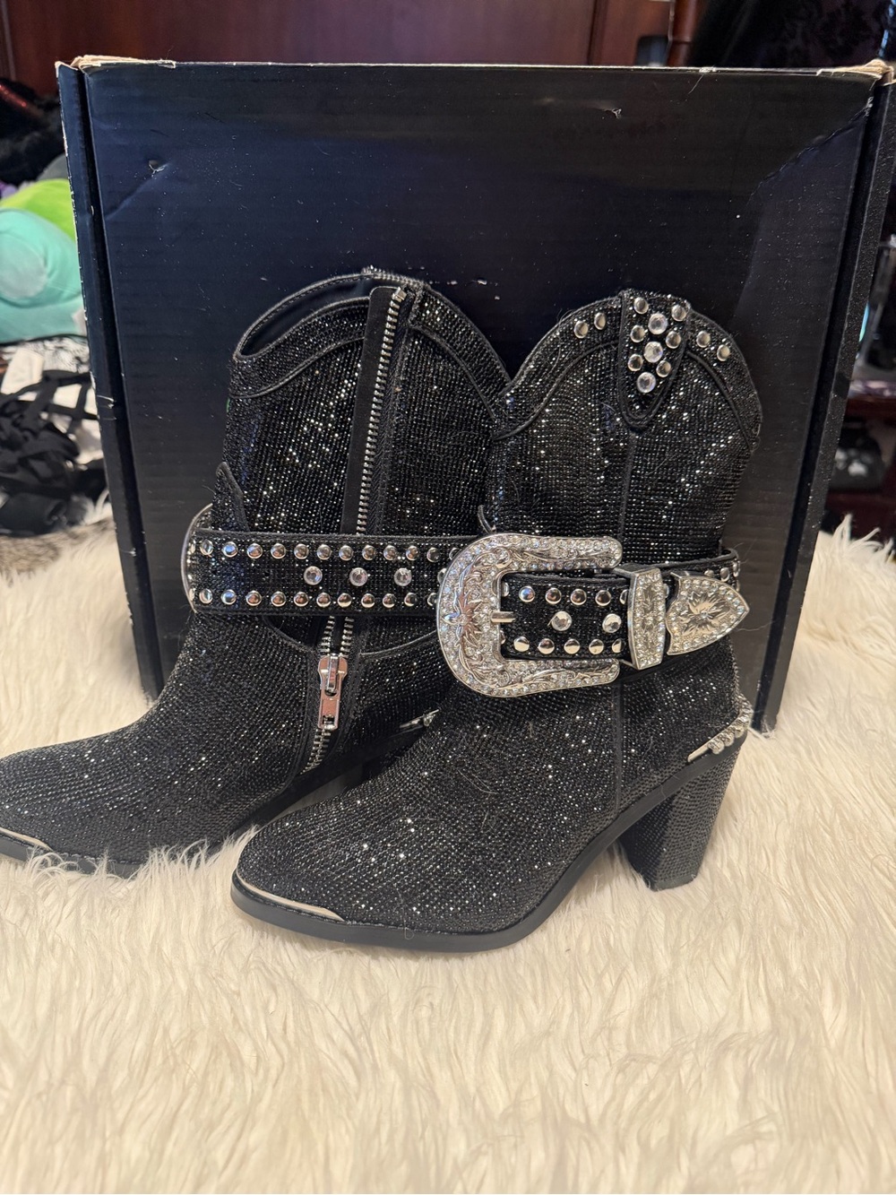 Black Dollskill sheriff shine boots